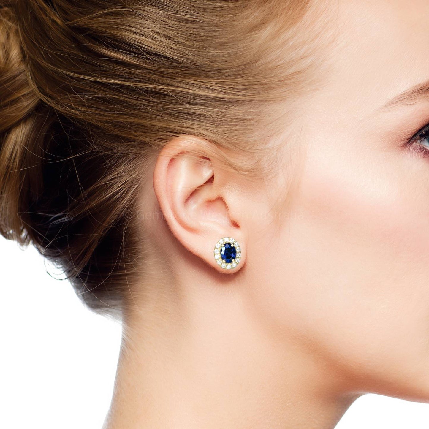 Natural Blue Sapphire Stud Earrings in 18K Gold