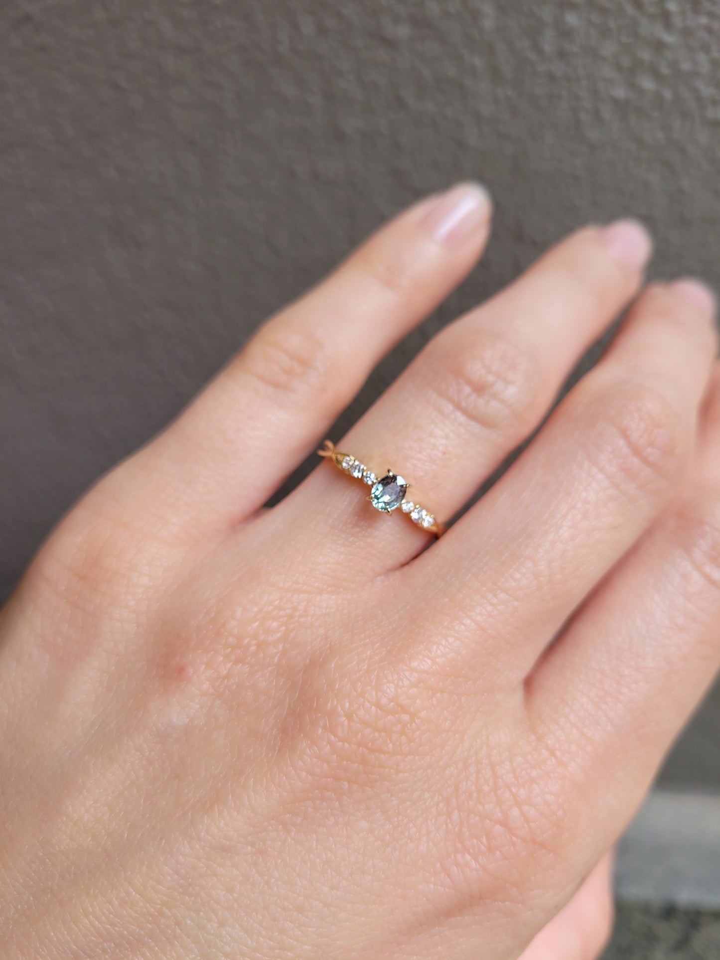 Natural Alexandrite and Diamond Ring 0.33ct in 18K Yellow Gold