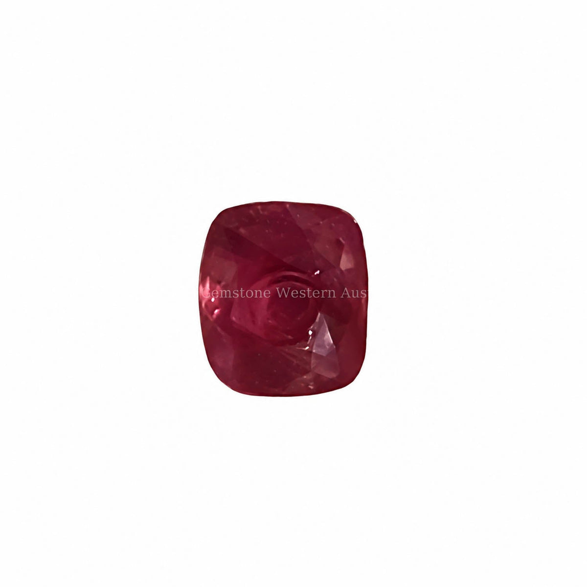 1.04 ct alexandrite under warm light showing its colour change