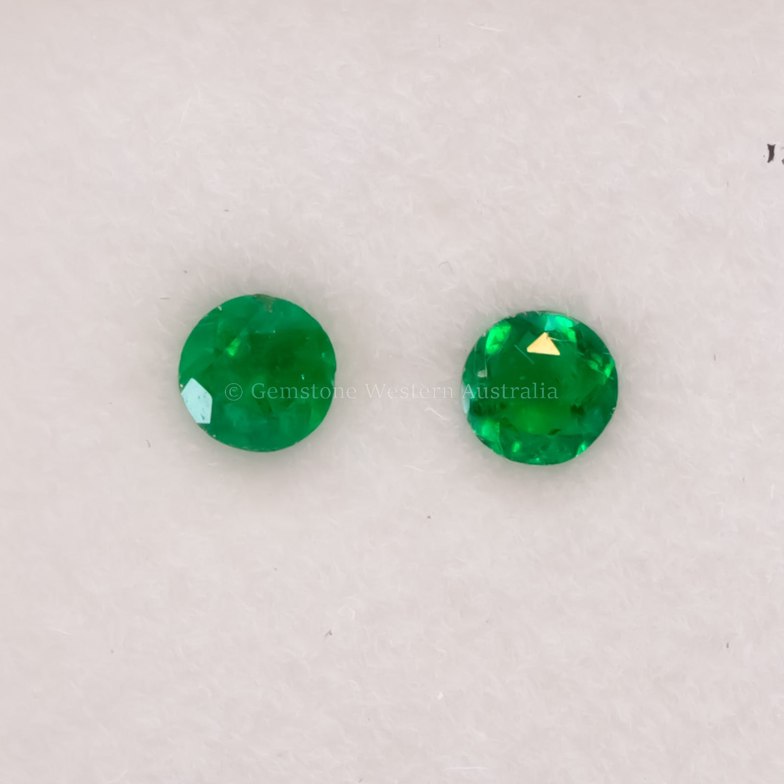 round cut emeralds