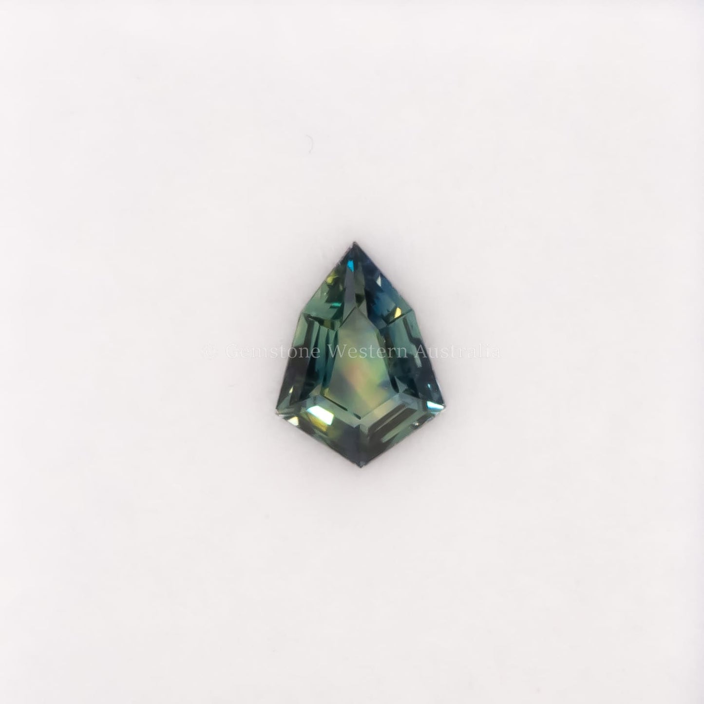 0.50 ct natural unheated teal-blue sapphire - shield fancy cut