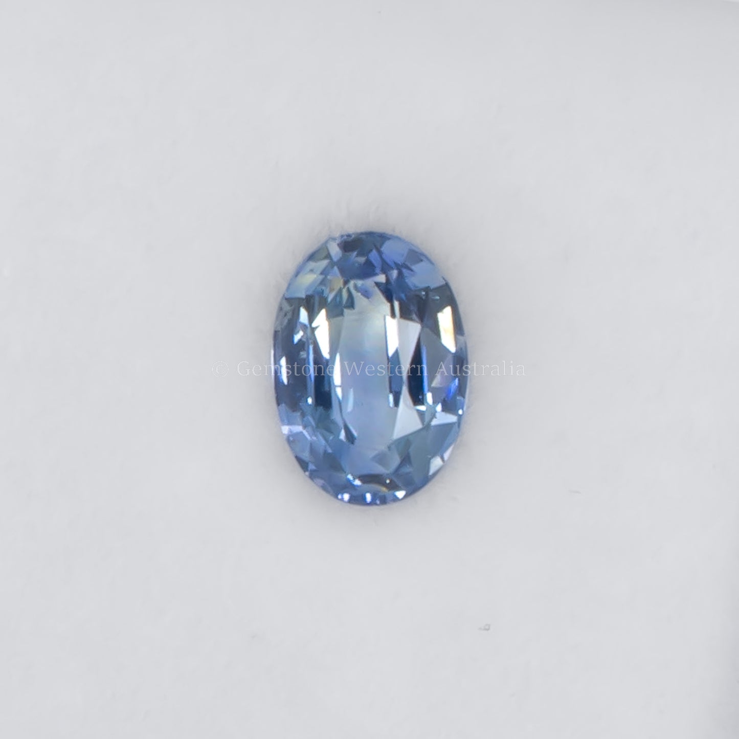 1.06 CT NATURAL UNHEATED BICOLOUR SAPPHIRE - OVAL CUT
