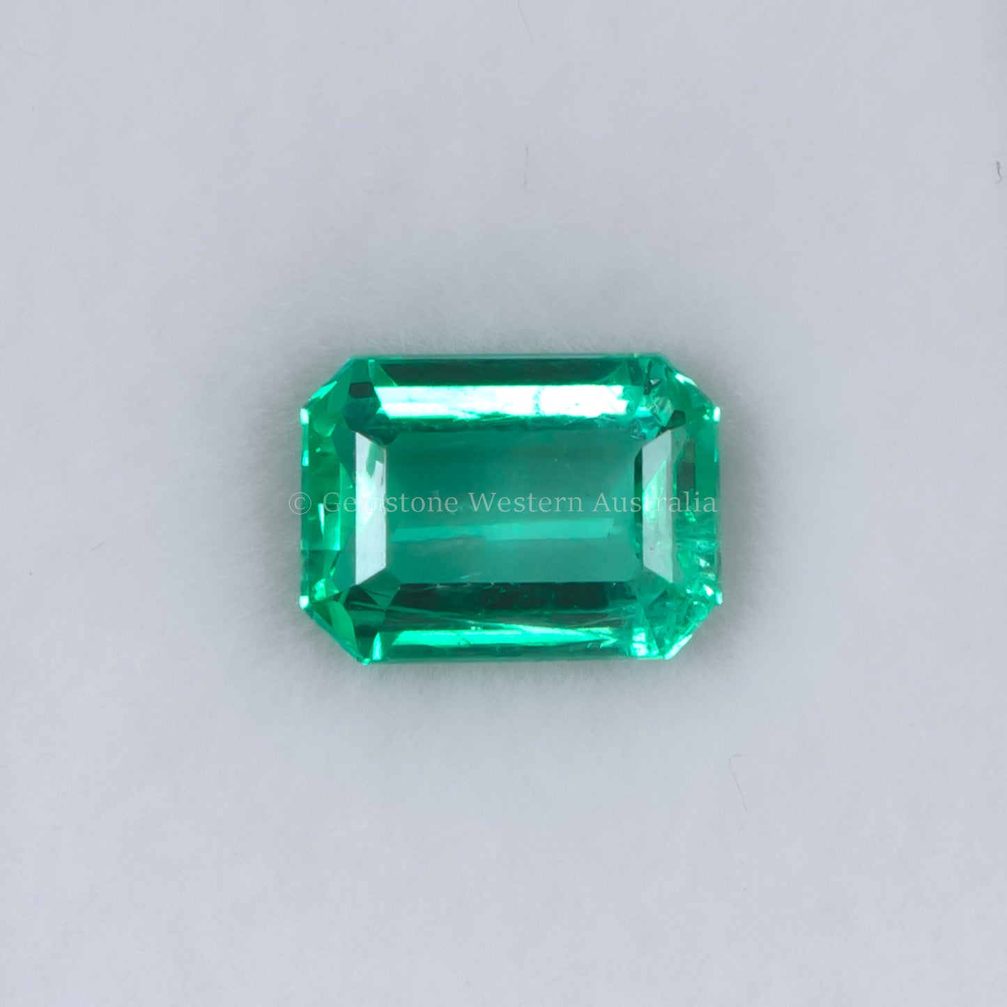 1.62 CT NATURAL COLOMBIAN EMERALD - EMERALD CUT