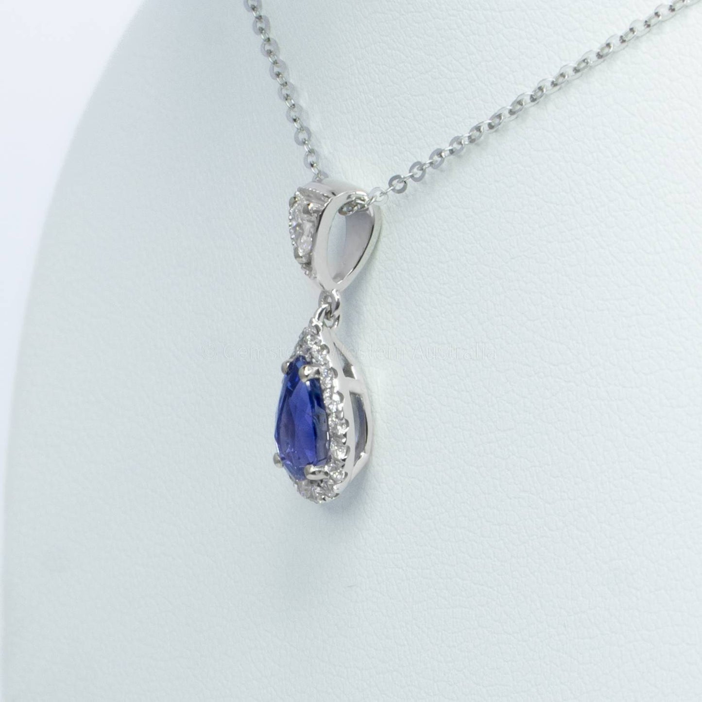 Natural Unheated Sapphire Diamond Halo Pendant in18k White Gold