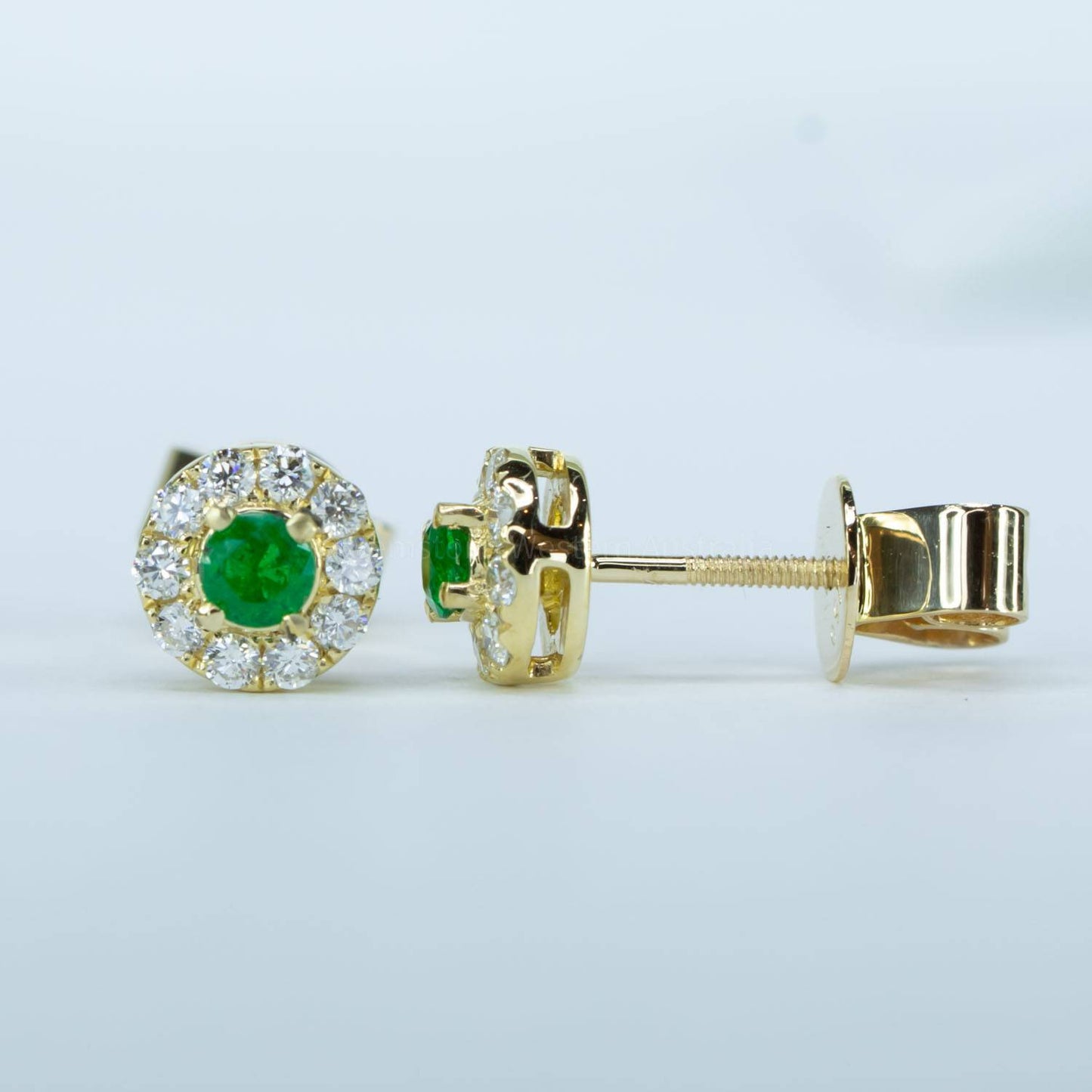 Colombian emerald earrings in 18K gold | Emerald Stud Earrings