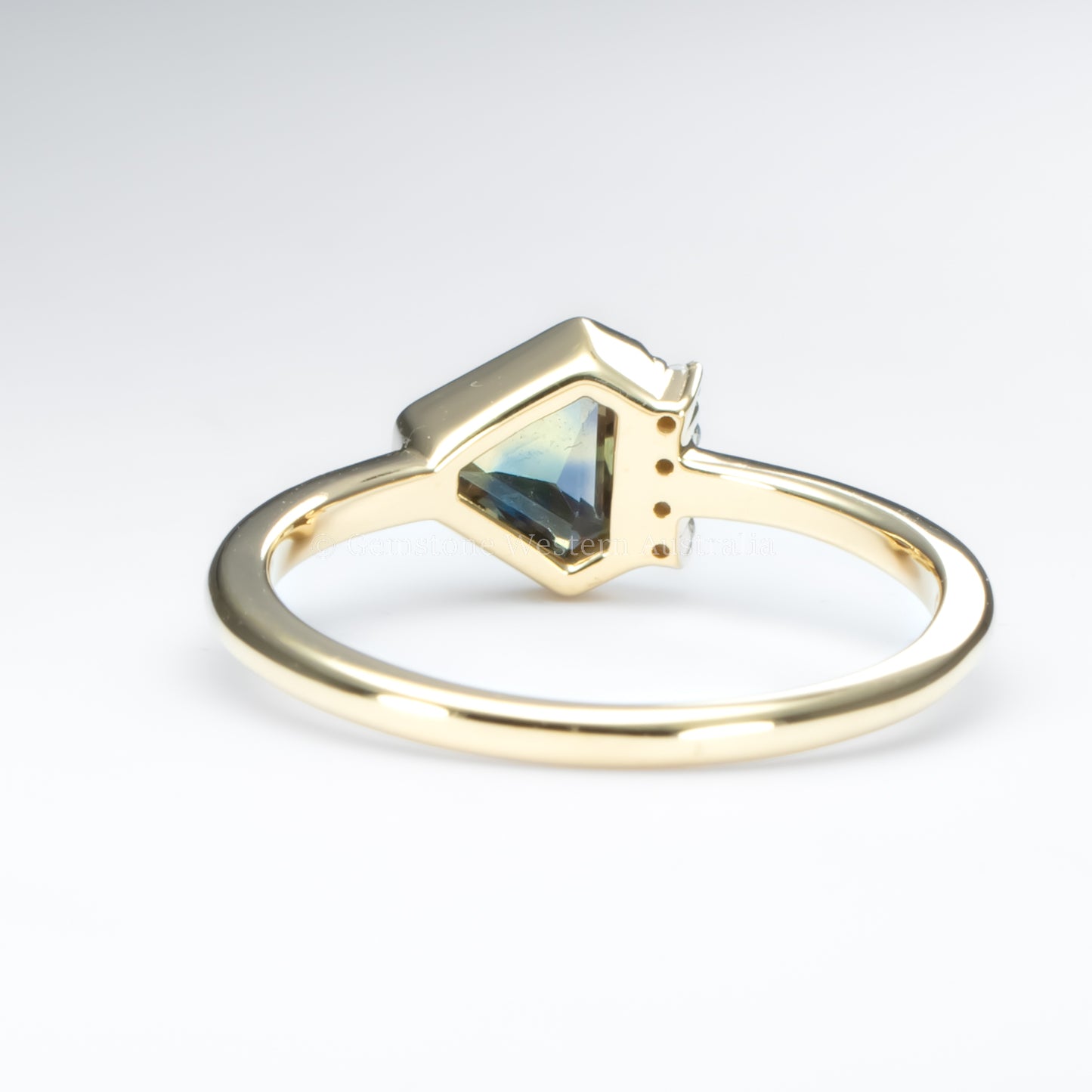 Asymmetrical Sapphire and Diamond Ring in 18K Yellow Gold