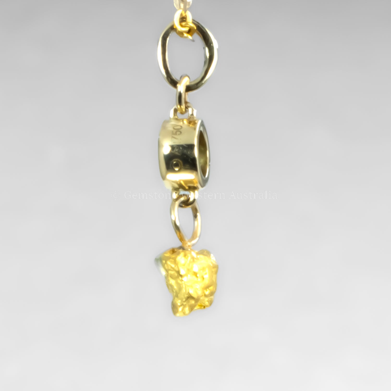 side view of sapphire pendant