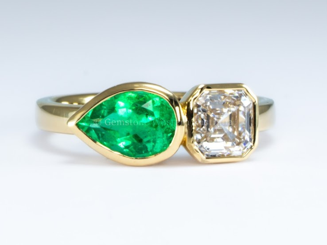 Colombian emerald ring