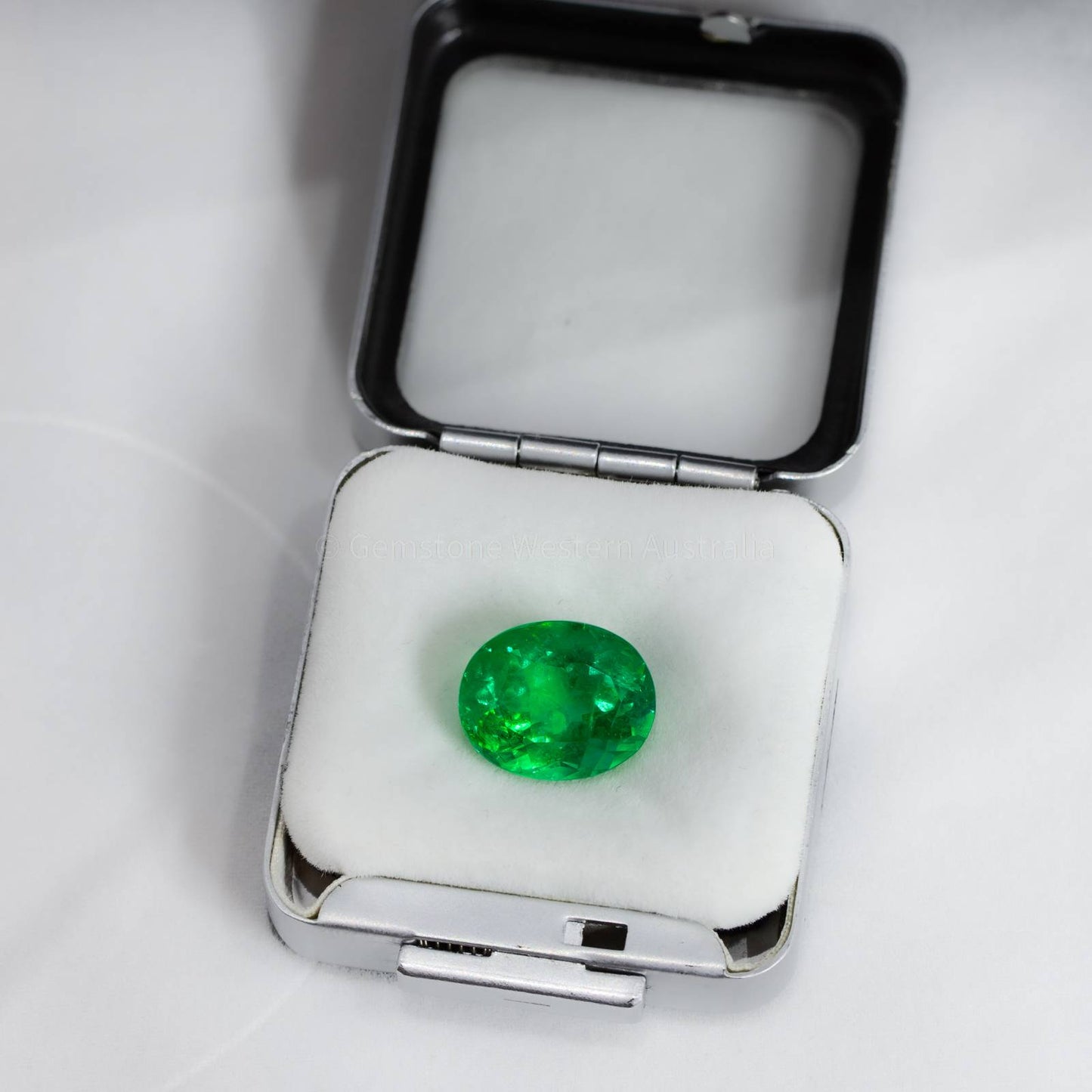 9.4  Carats Colombian Emerald