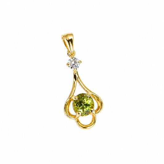 Oval alexandrite pendant in 18K yellow gold, green in daylight