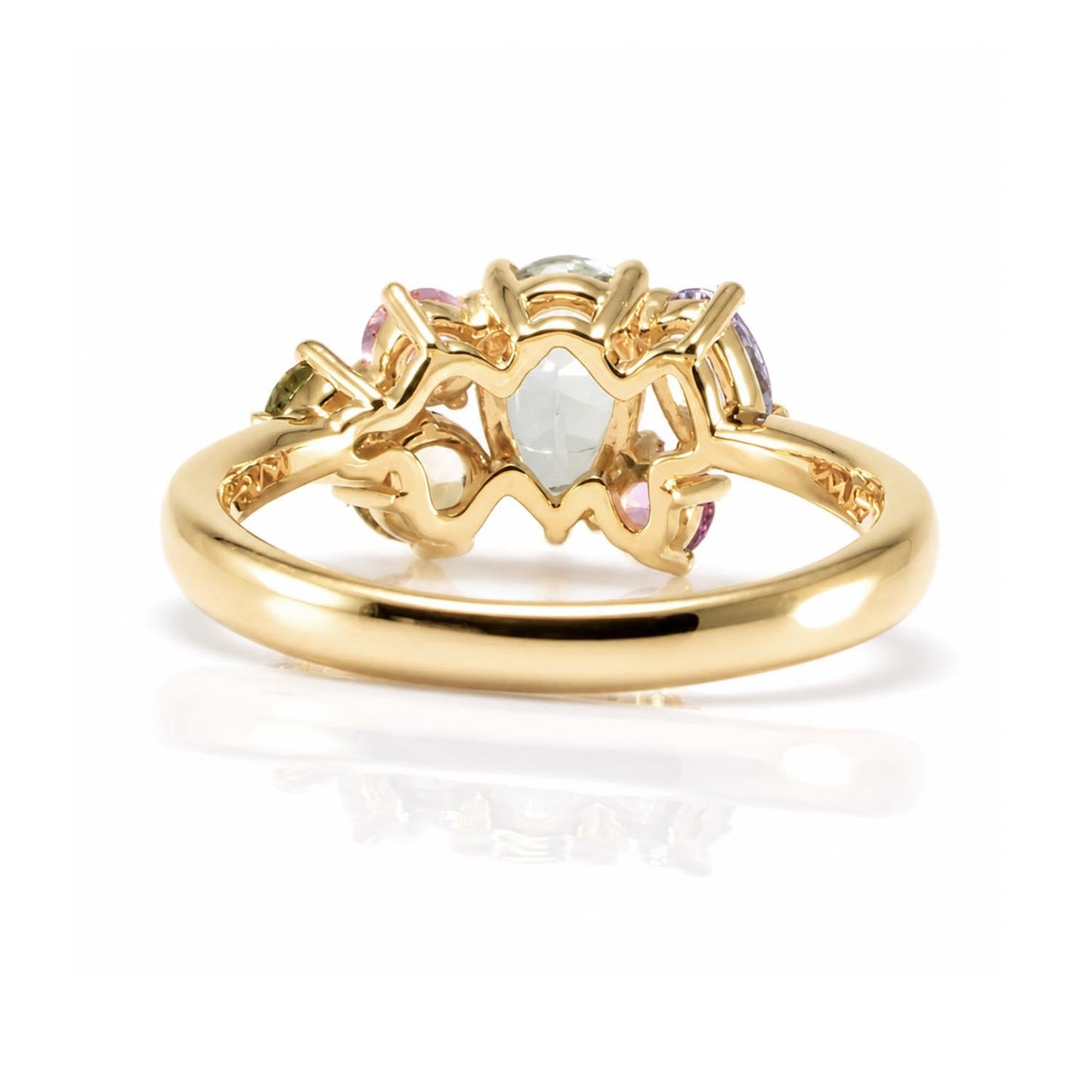 Pear Shape Teal Sapphire in 18K Yellow Gold Asymmetrical Ring – detail view