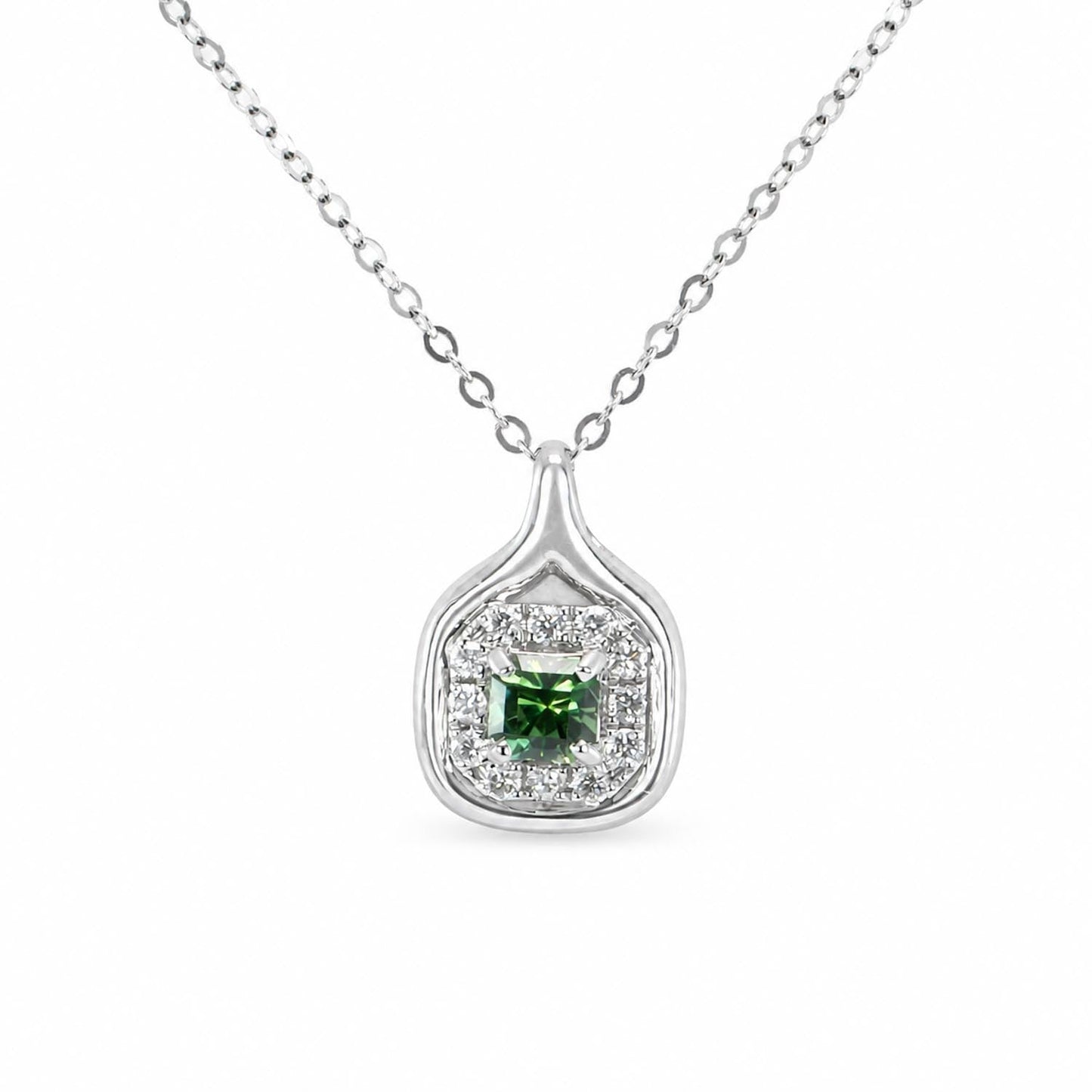 18K White Gold Alexandrite Pendant – front view