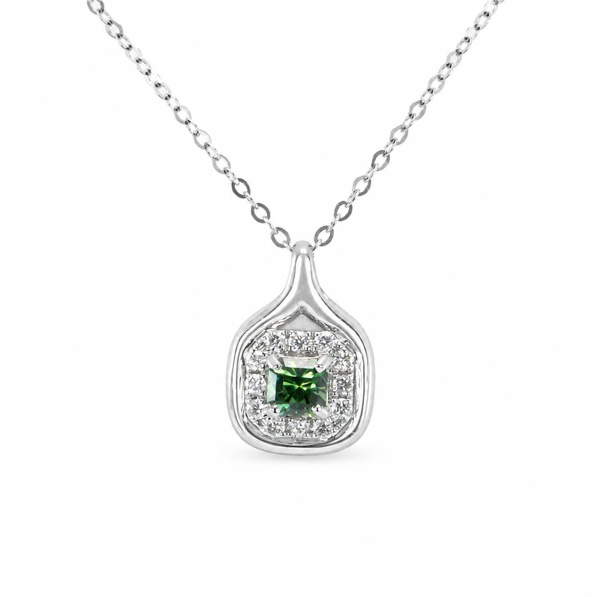 18K White Gold Alexandrite Pendant – front view