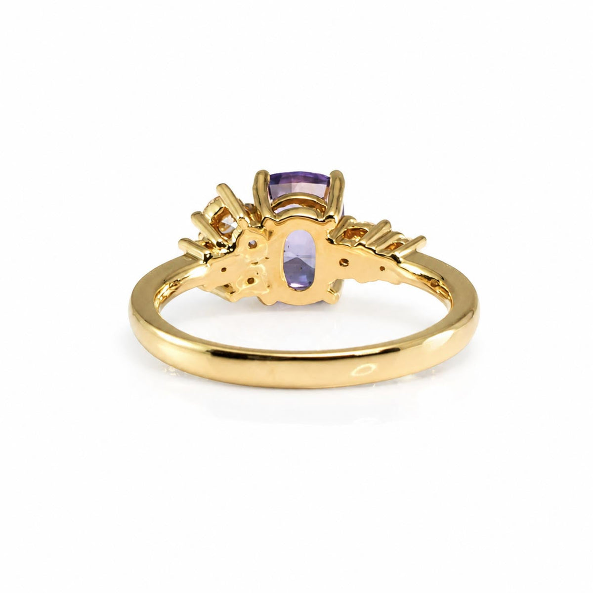 2.56ct Unheated Violet Sapphire Ring – detail view