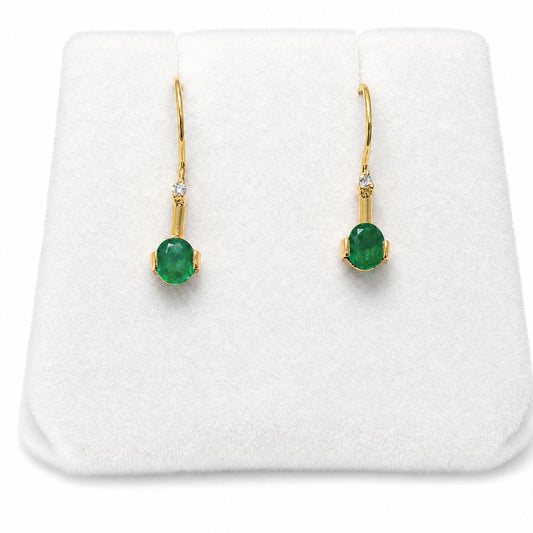 Dangling Diamond and Emerald Earrings – detail view