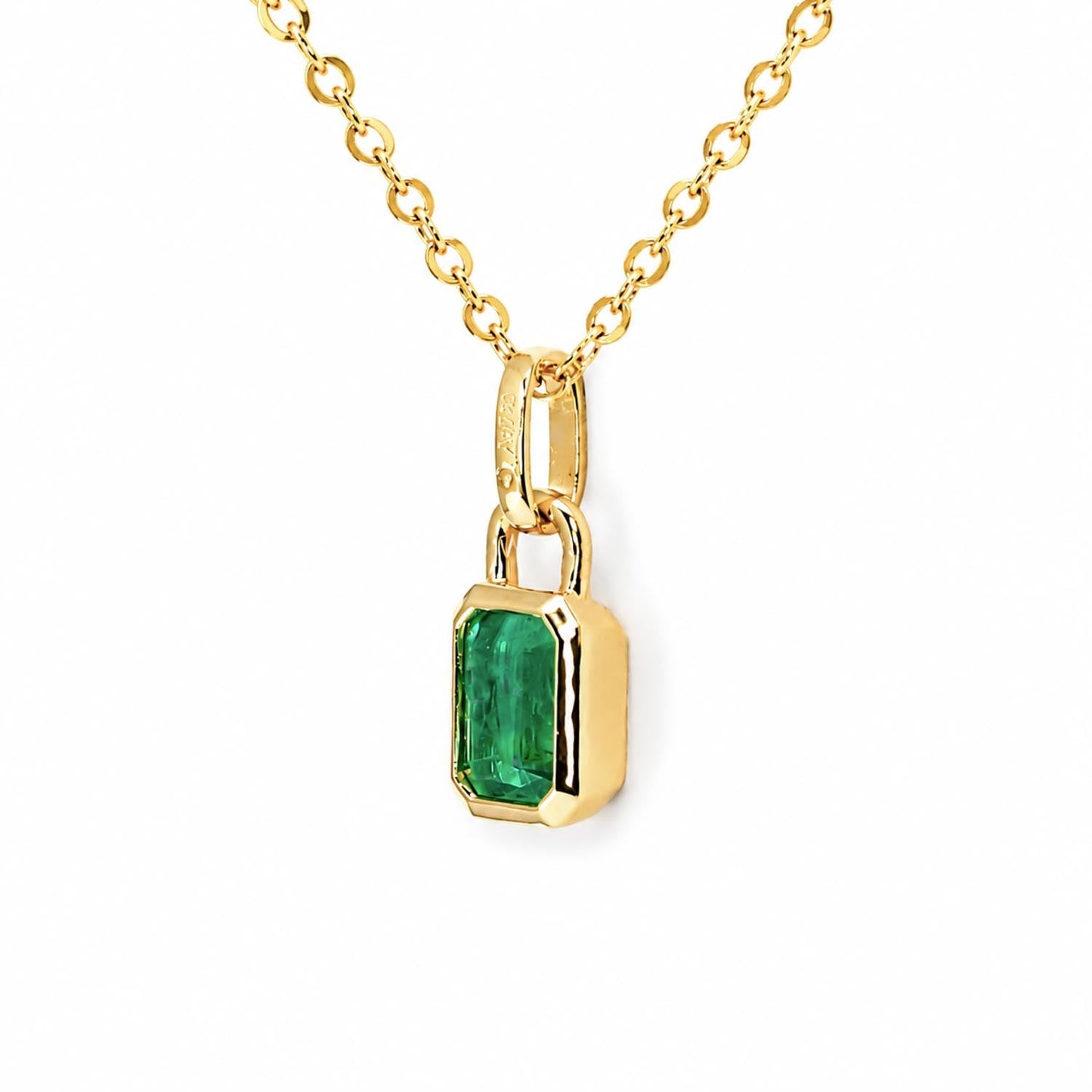 0.41ct Colombian Emerald Pendant in Emerald Cut | 18K Yellow Gold