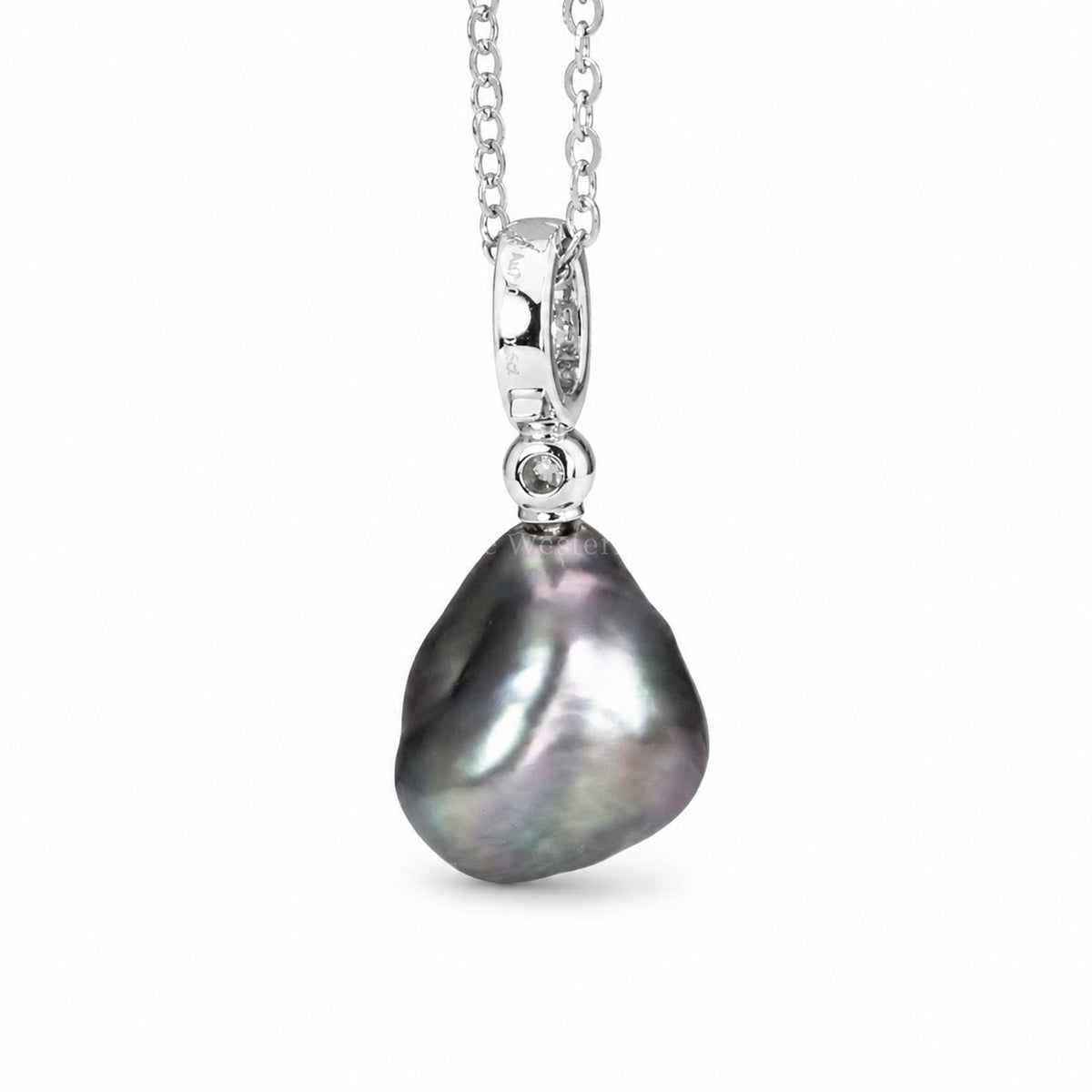 Baroque Tahitian Pearl Pendant with Diamond in 18K White Gold