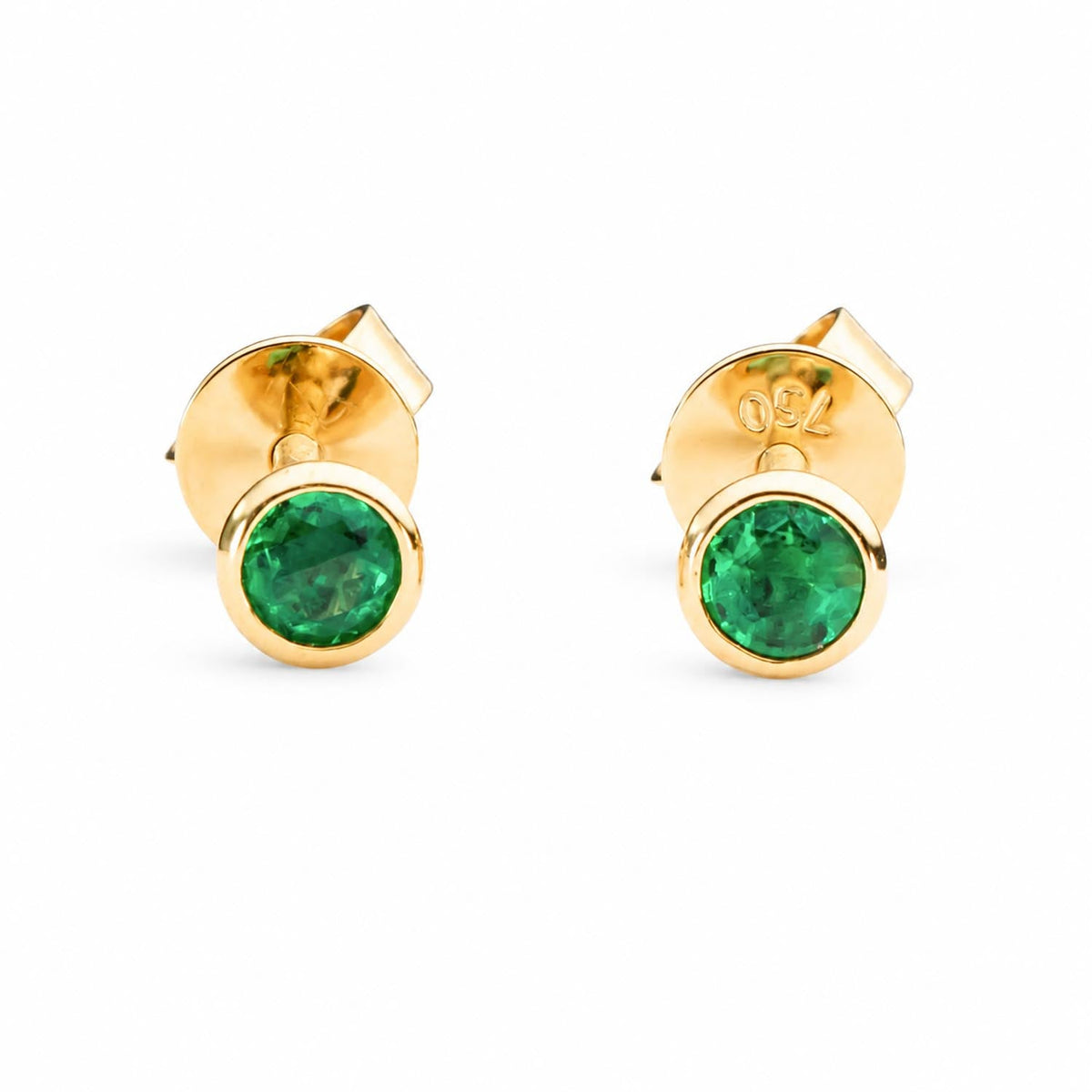 Natural emerald stud earrings bezel set in 18K yellow gold