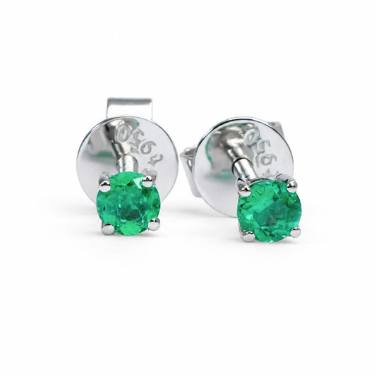 Natural Colombian emerald stud earrings in platinum 950