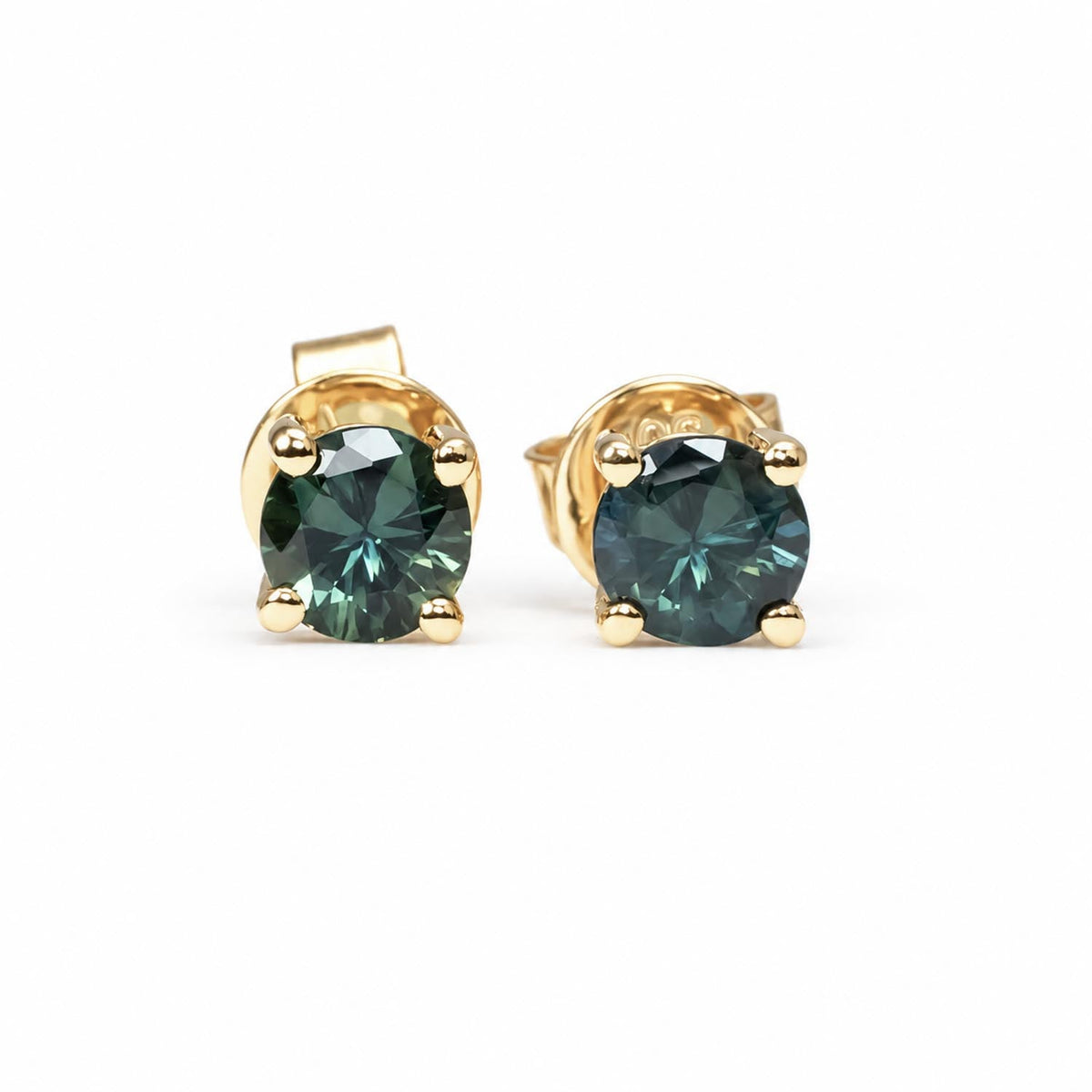 Australian sapphire stud earrings 0.79ct round cut in 18K yellow gold