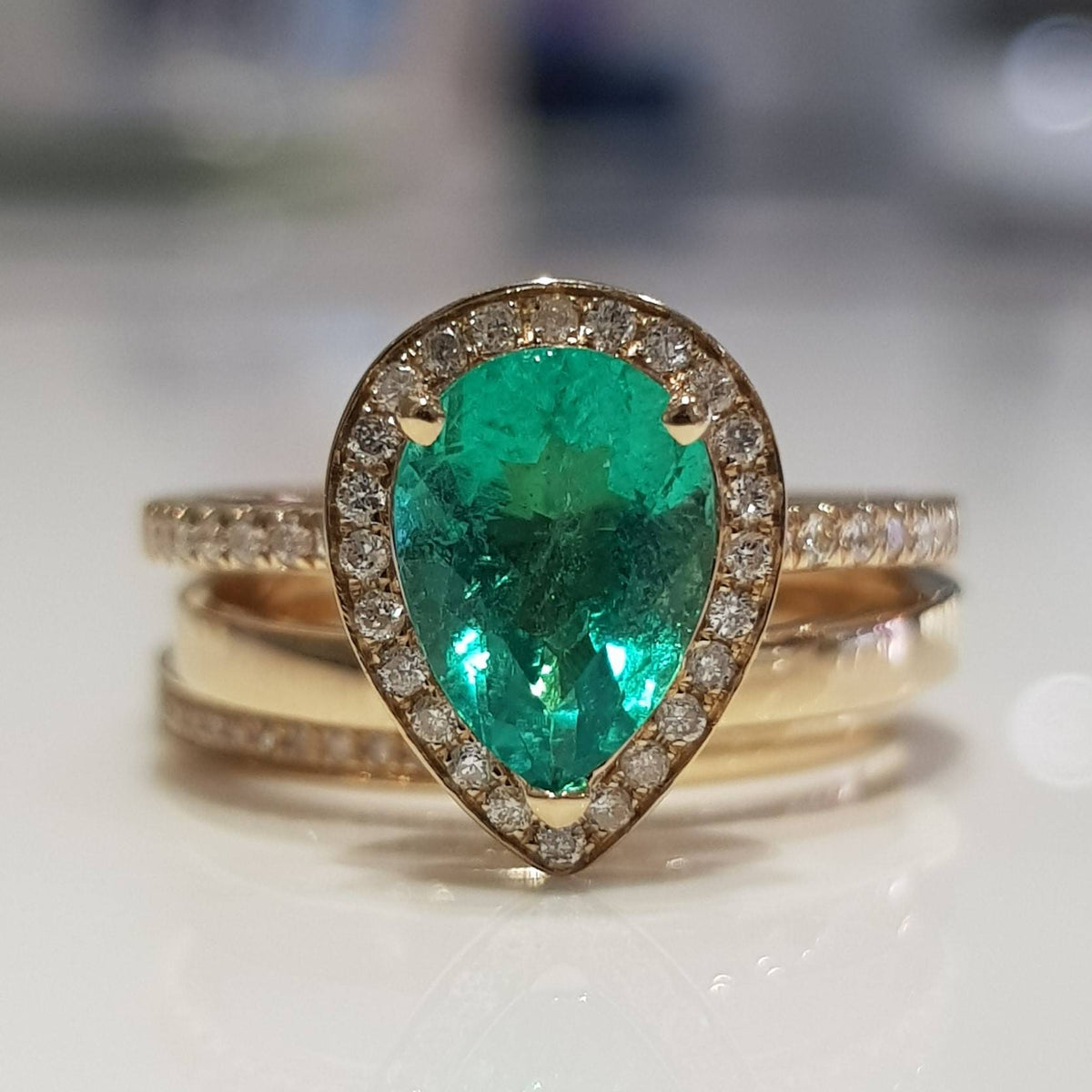 18K Yellow Gold Colombian Emerald  Diamond Ring set.