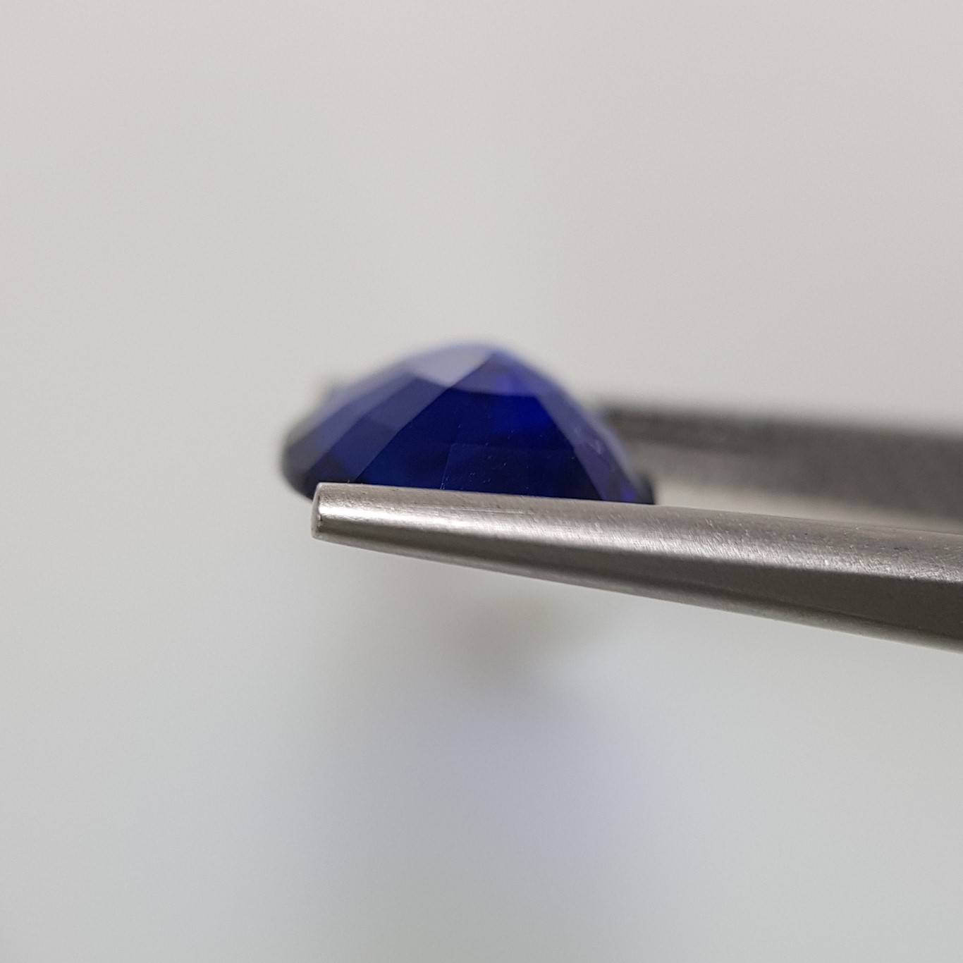 2.1 Carats Blue Sapphire Oval Shape