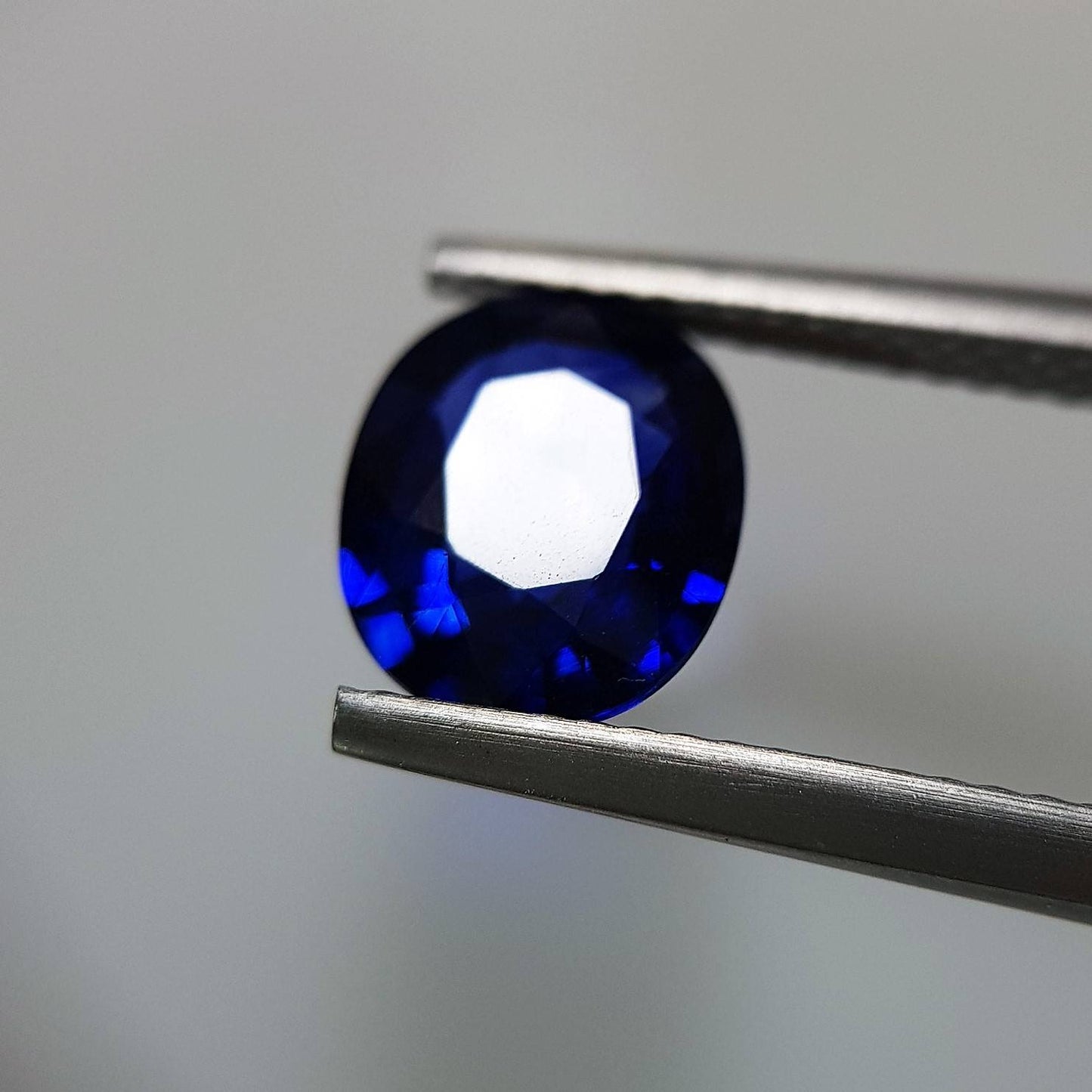 2.1 Carats Blue Sapphire Oval Shape