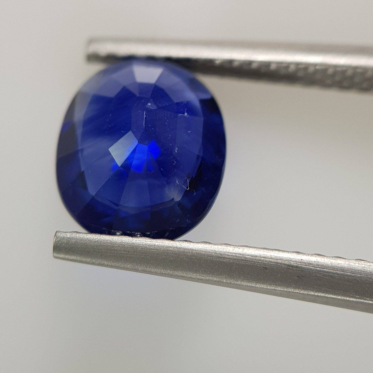2.1 Carats Blue Sapphire Oval Shape