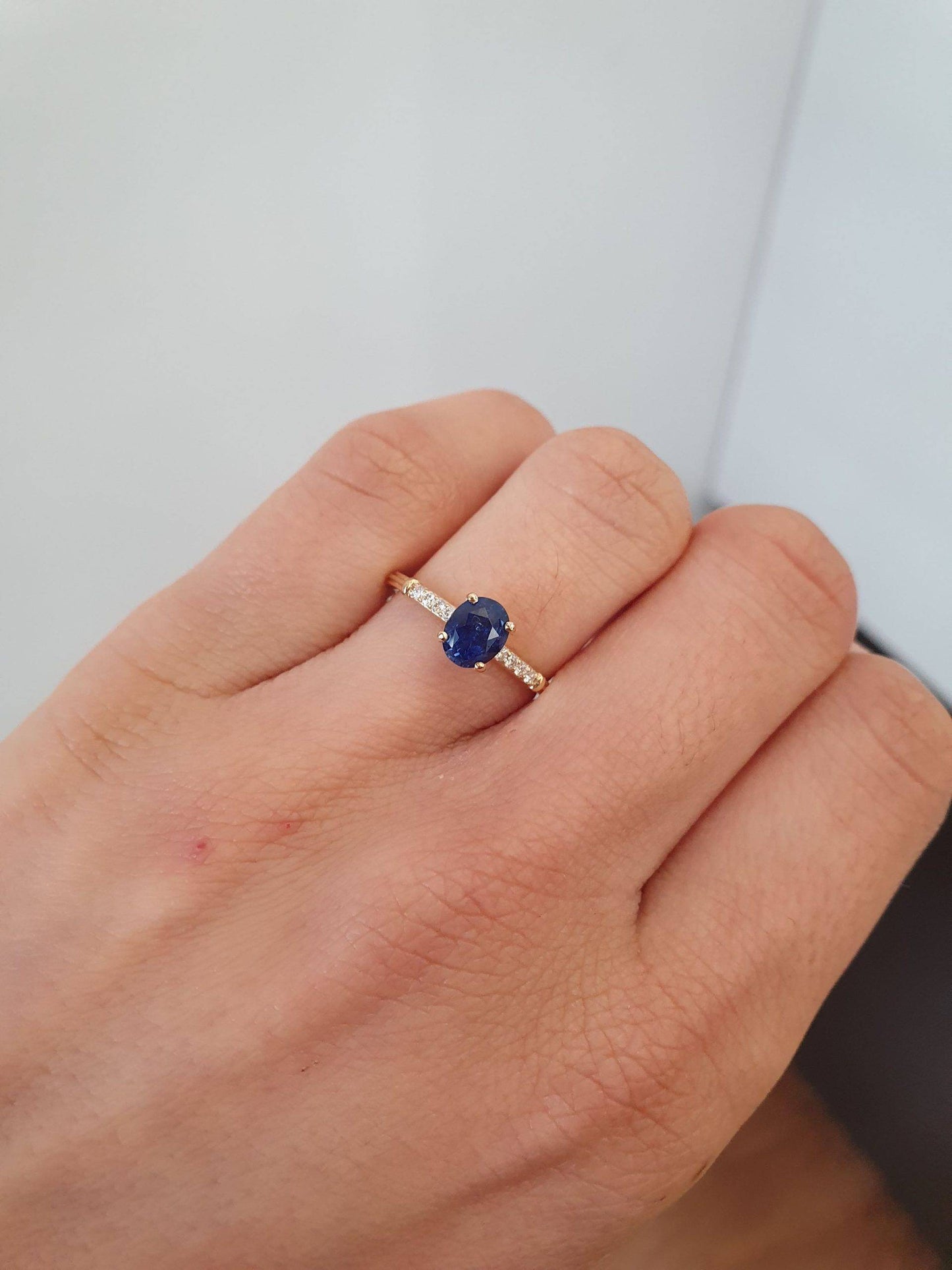 Oval Blue Sapphire Ring | Sapphire Solitaire Ring with Accent Diamonds