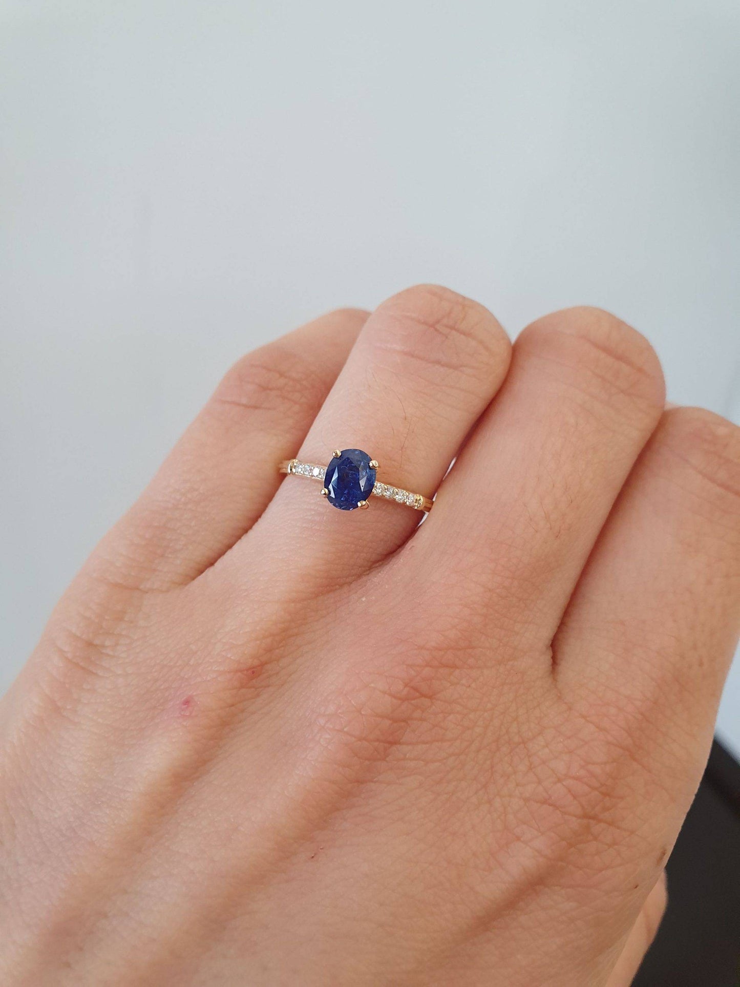 Oval Blue Sapphire Ring | Sapphire Solitaire Ring with Accent Diamonds