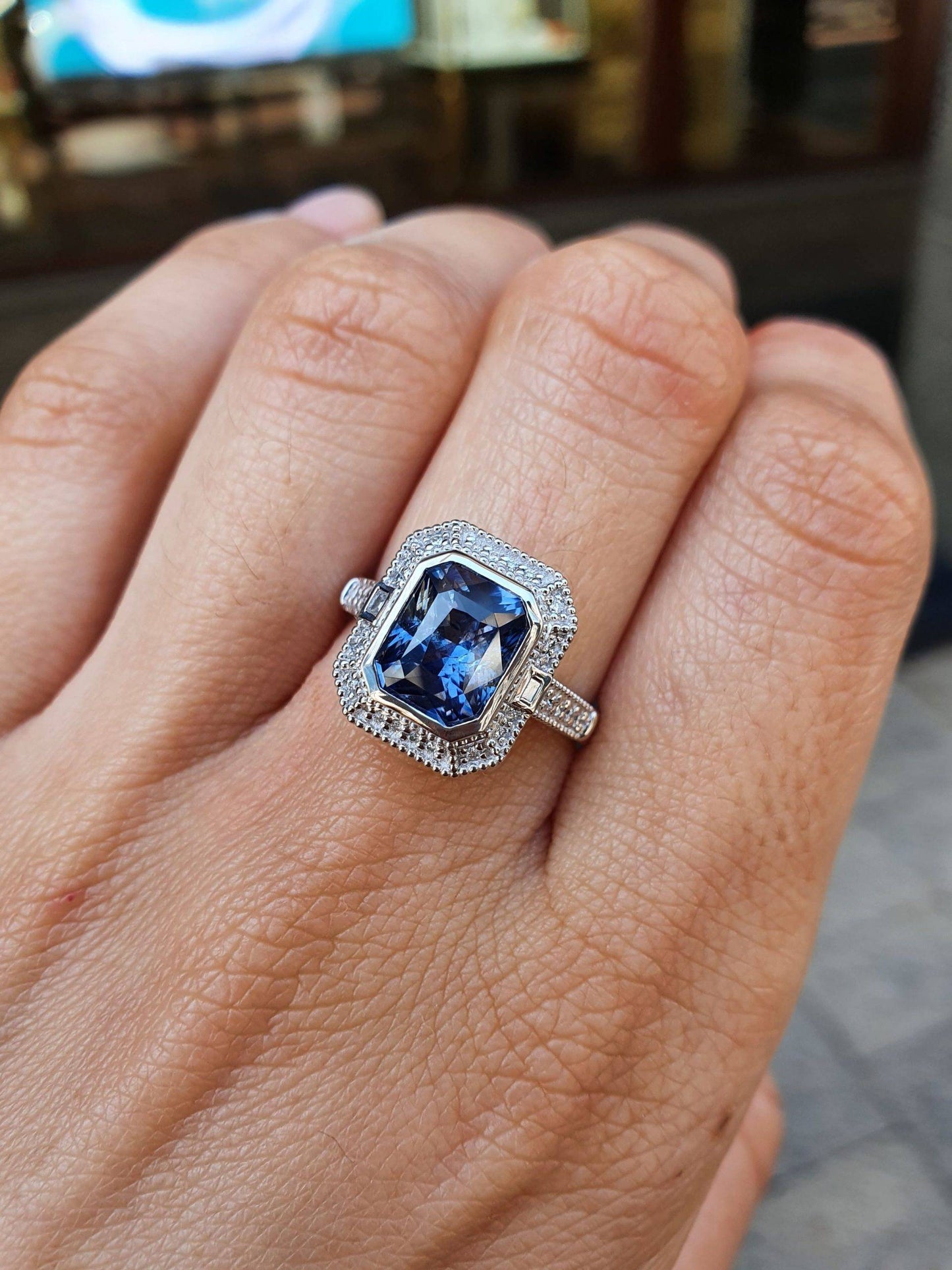 3 carats Unheated Sapphire Platinum Ring