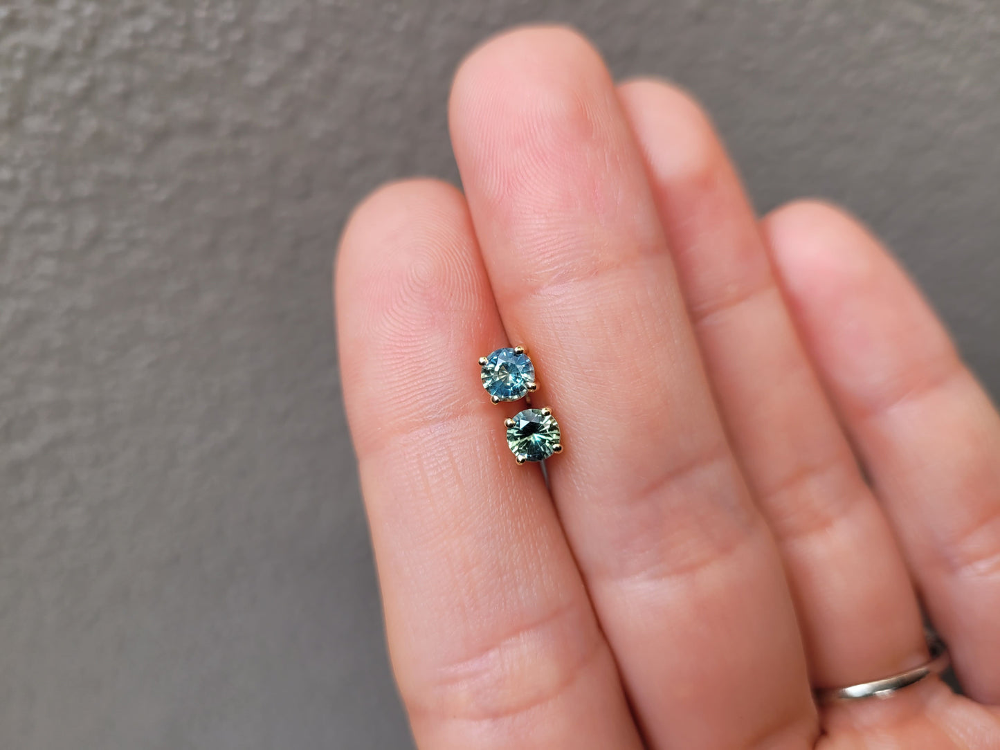 Unheated Australian Teal Sapphire Stud Earrings 0.82ct in 18K Yellow Gold