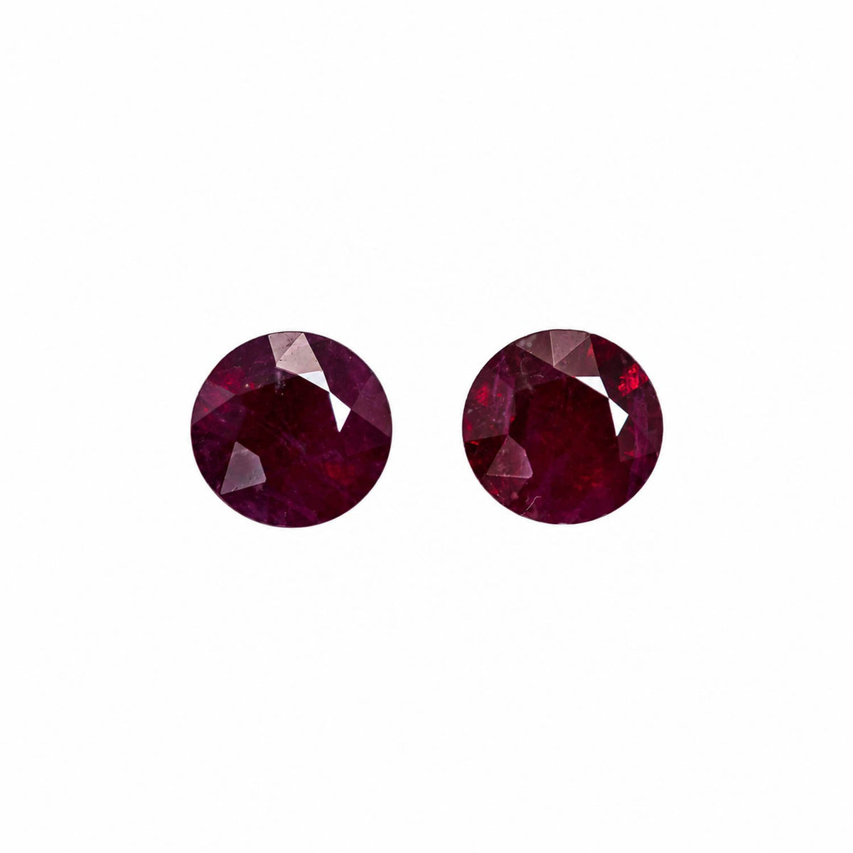 Matched pair of natural rubies totalling 1.01 ct, round cut