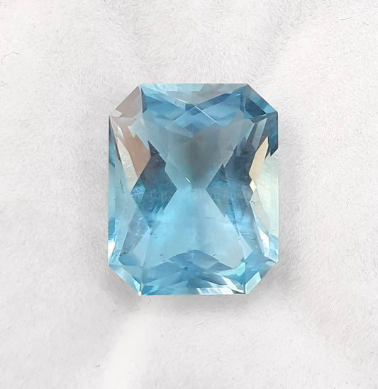 8.60 ct Natural Aquamarine Loose Gemstone Emerald Cut
