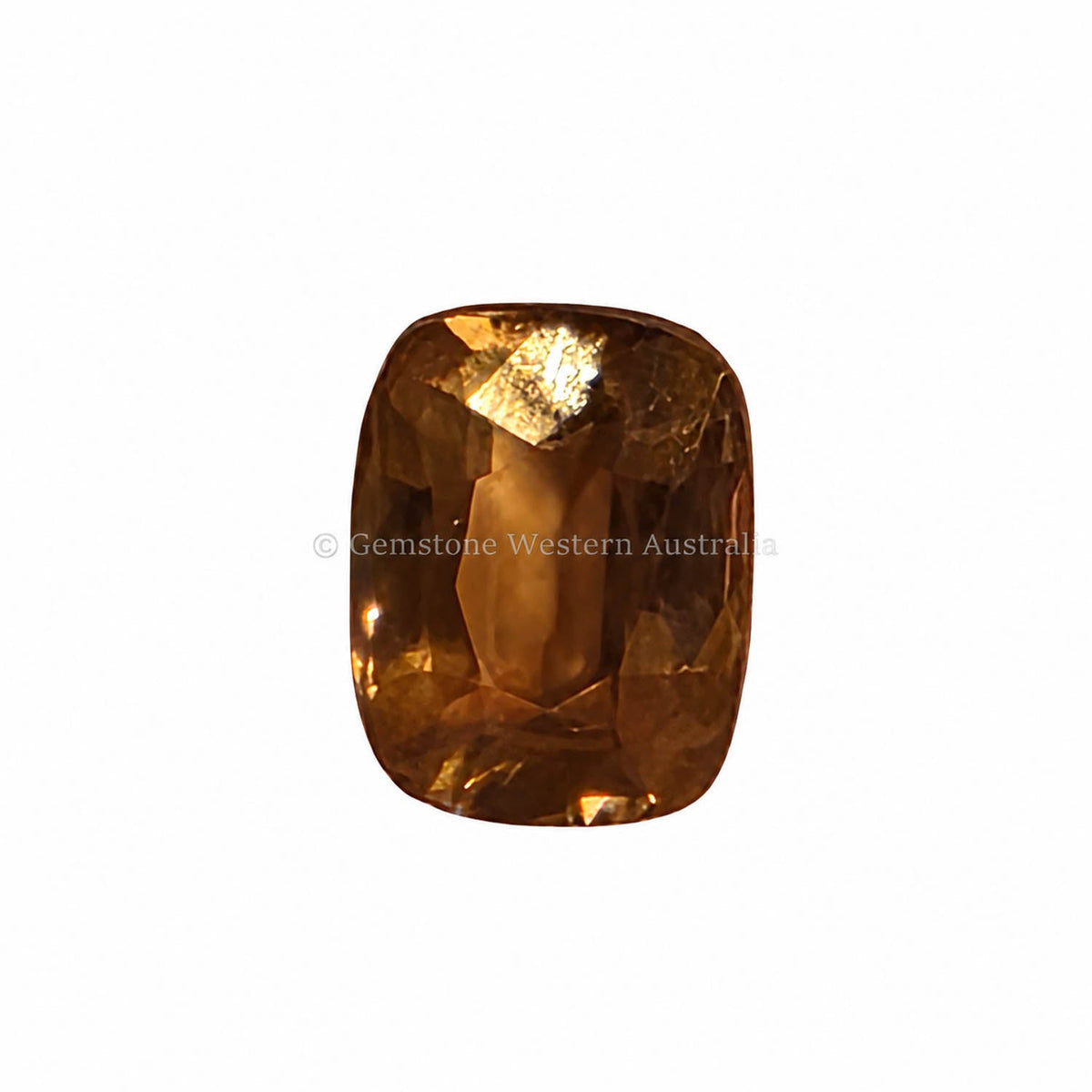 3.17 ct alexandrite under warm light showing its colour change