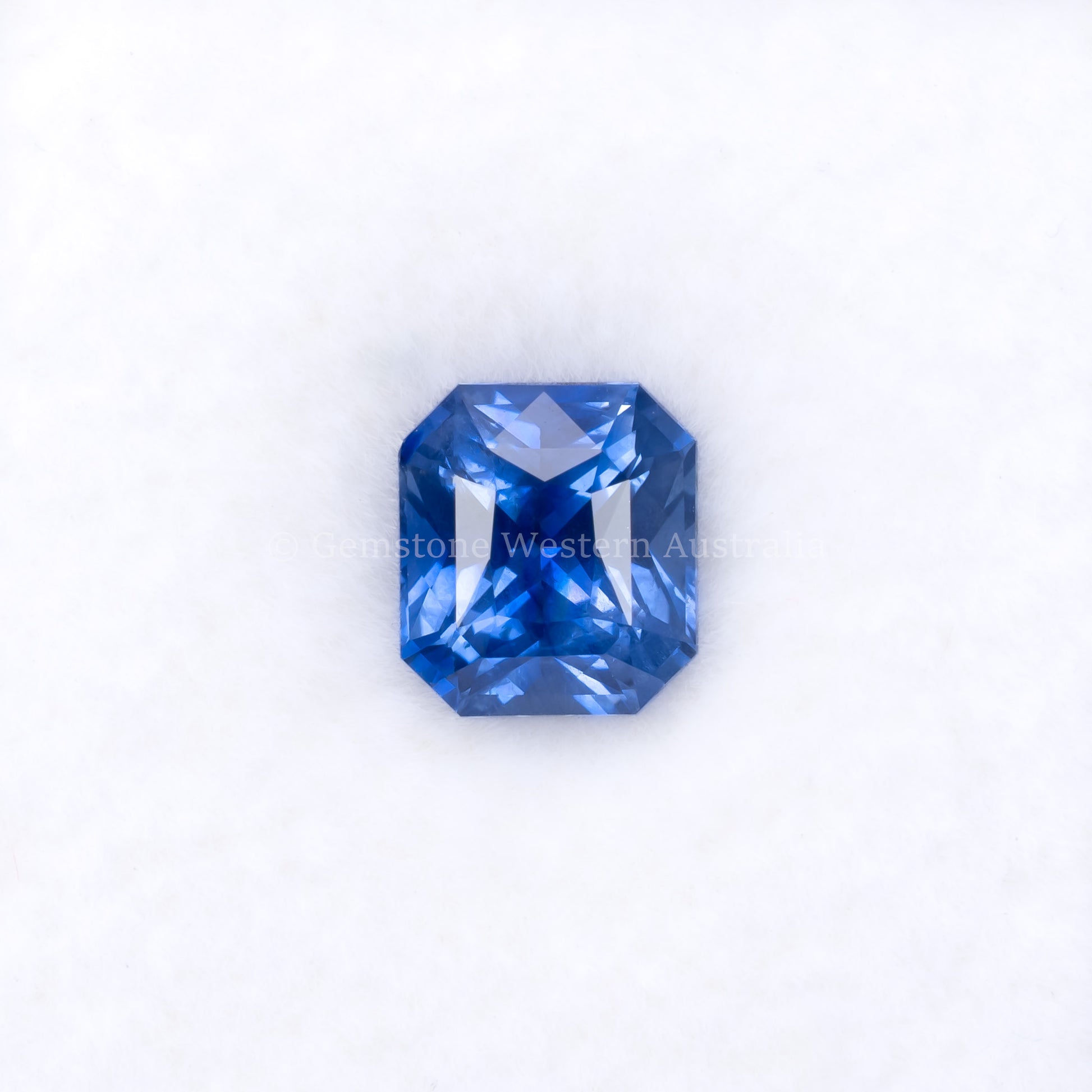 1.15 CT NATURAL UNHEATED BLUE SAPPHIRE in white background