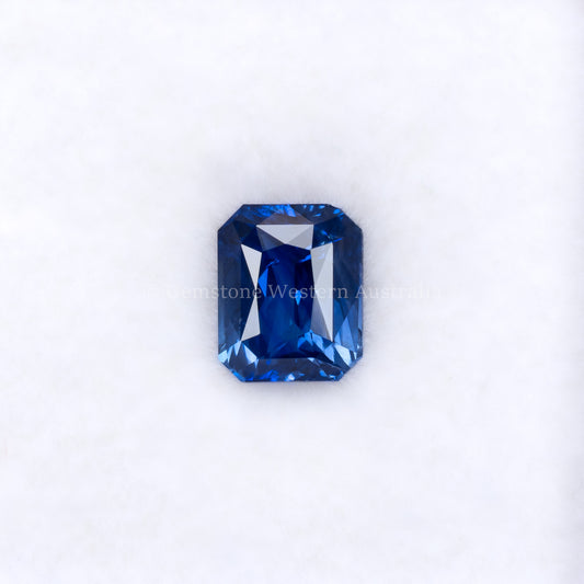 1.11CT NATURAL UNHEATED VIVID BLUE SAPPHIRE in white background