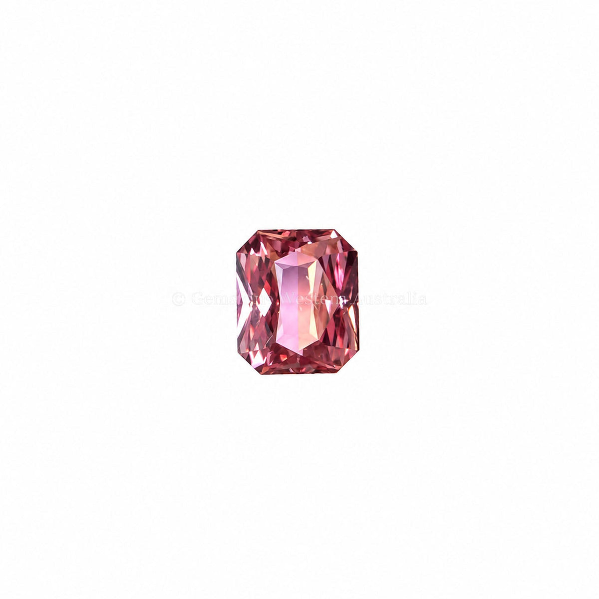 1.07 ct padparadscha sapphire, octagon cut, close detail
