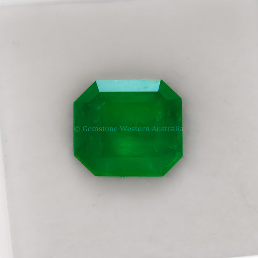3.01 CT NATURAL COLOMBIAN EMERALD - ELONGATED EMERALD CUT