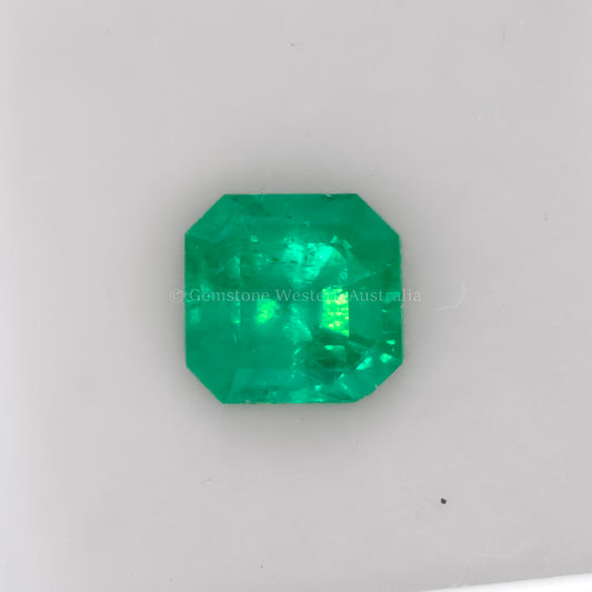 1.55 CT NATURAL COLOMBIAN EMERALD - EMERALD CUT