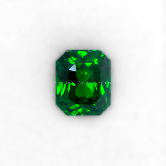 1.67 CT NATURAL GARNET TSAVORITE - OCTAGON SCISSORS CUT
