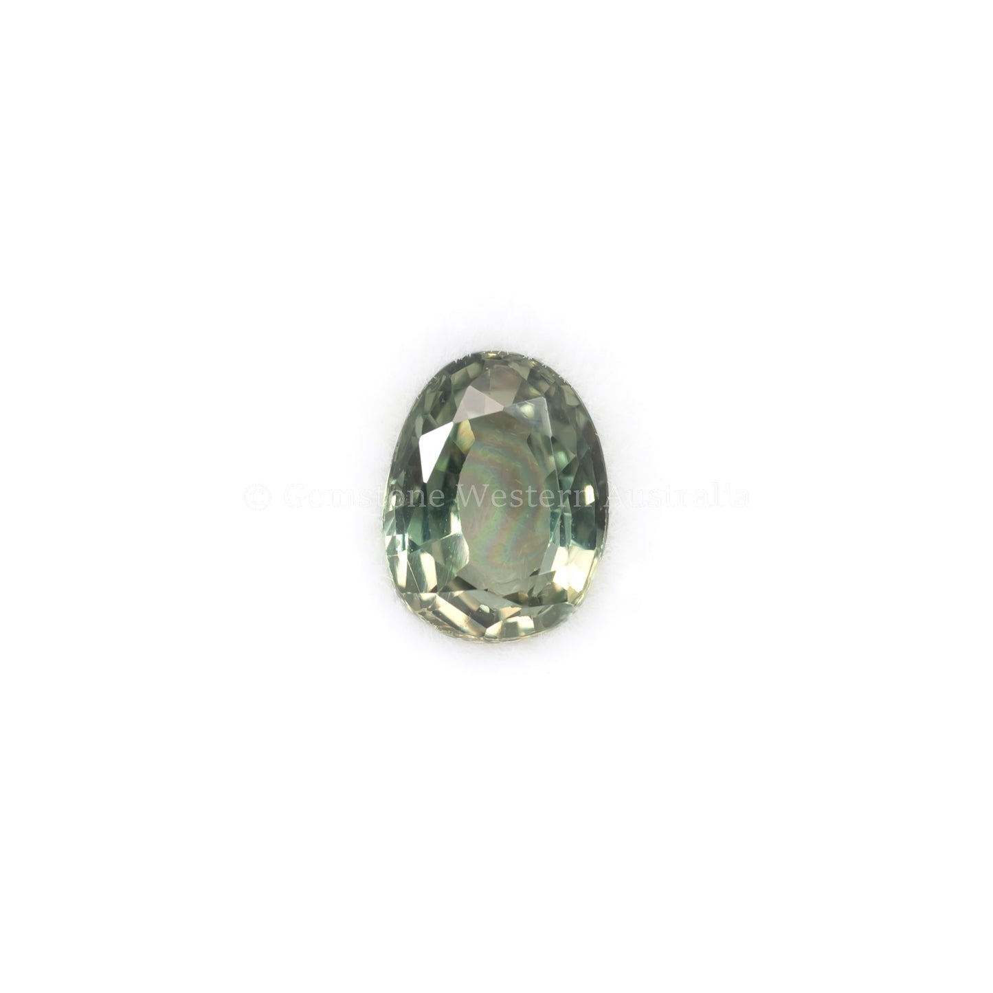 0.50 NATURAL ALEXANDRITE OVAL CUT UNDER WHITE LIGHT