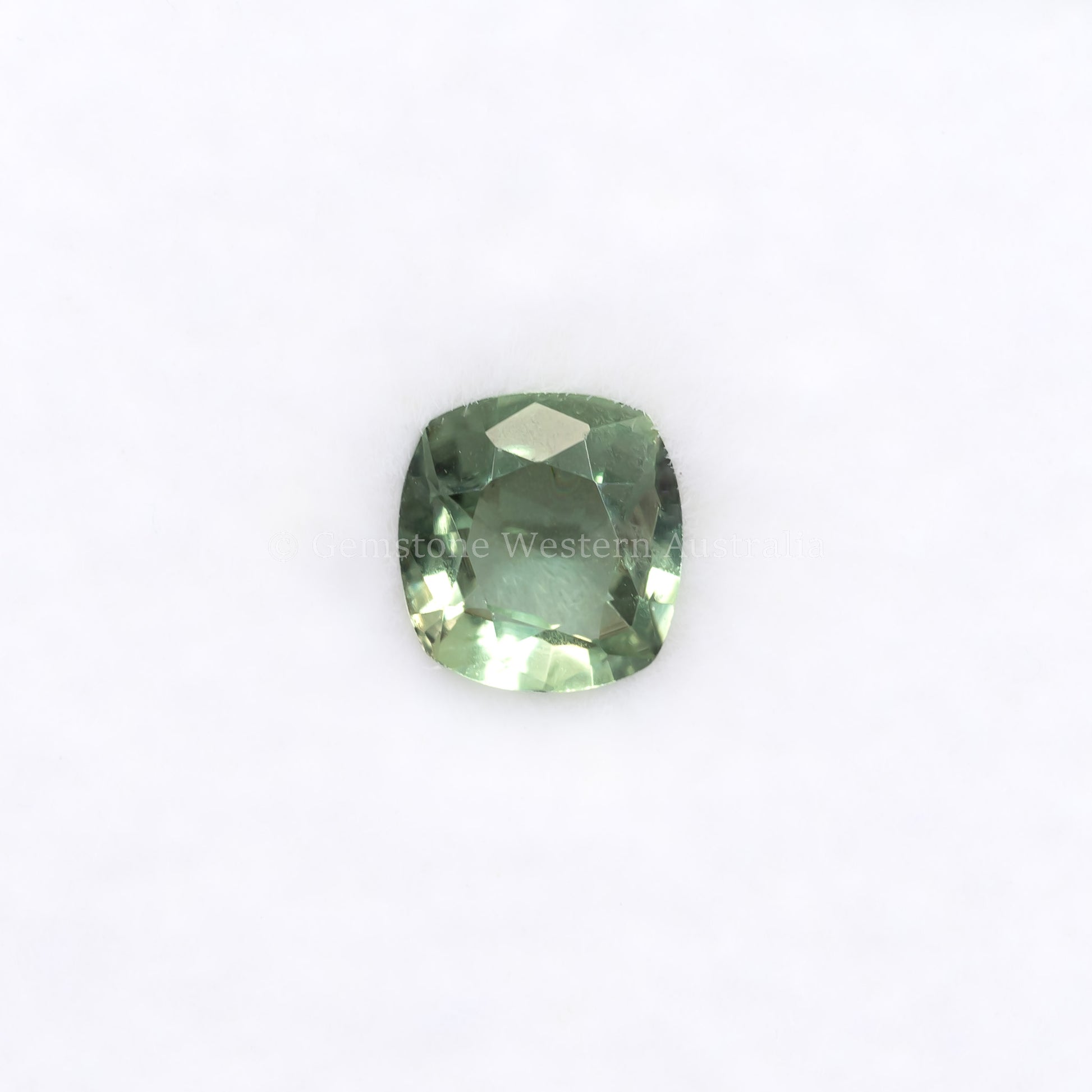 0.39 CT NATURAL ALEXANDRITE - CUSHION CUT UNDER WHITE LIGHT