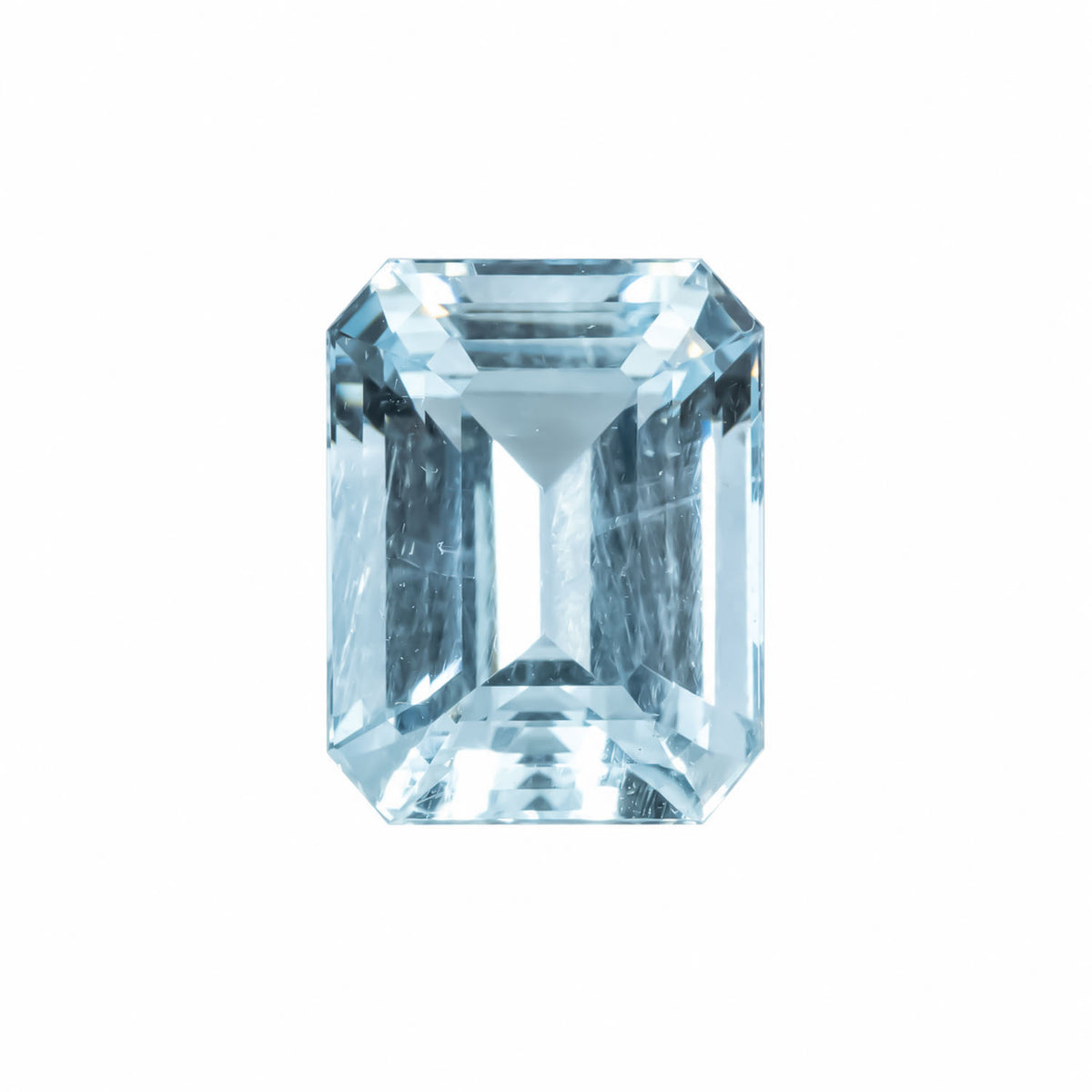 5.70ct natural aquamarine, emerald cut