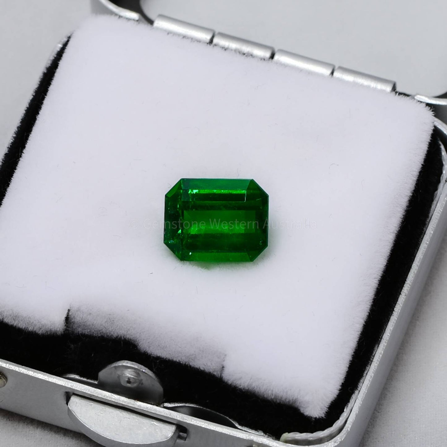 2.33  Carats Natural Loose   Colombian Emerald
