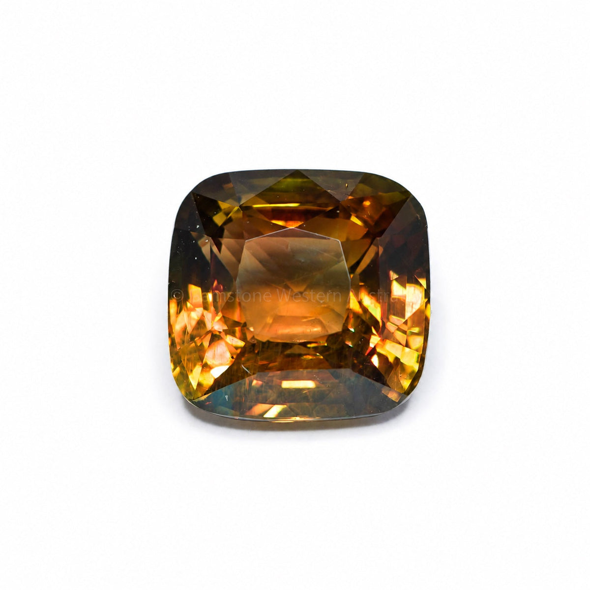 3.6 ct natural alexandrite photographed under mixed light