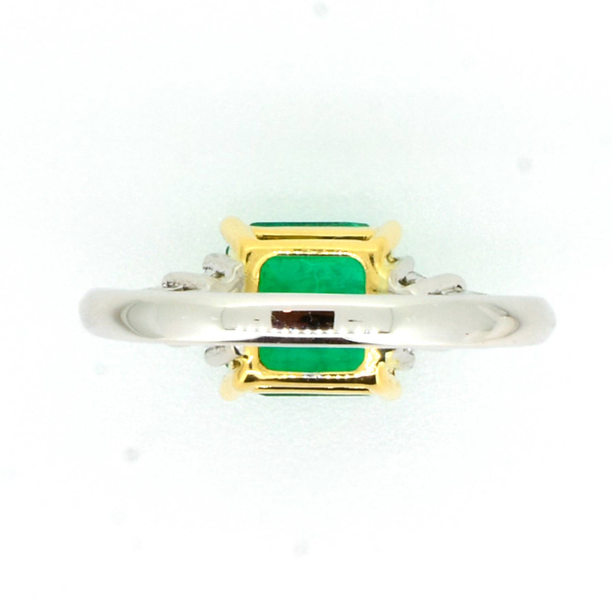 1.8 Carats Natural Colombian Emerald and Diamond Ring in Platinum