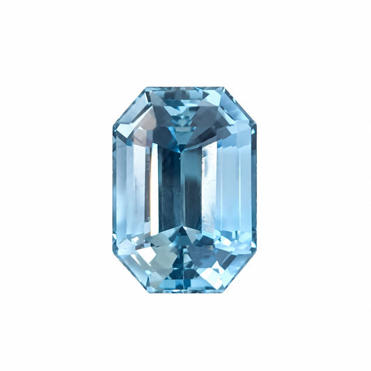 4.84 ct natural aquamarine, emerald cut loose gemstone