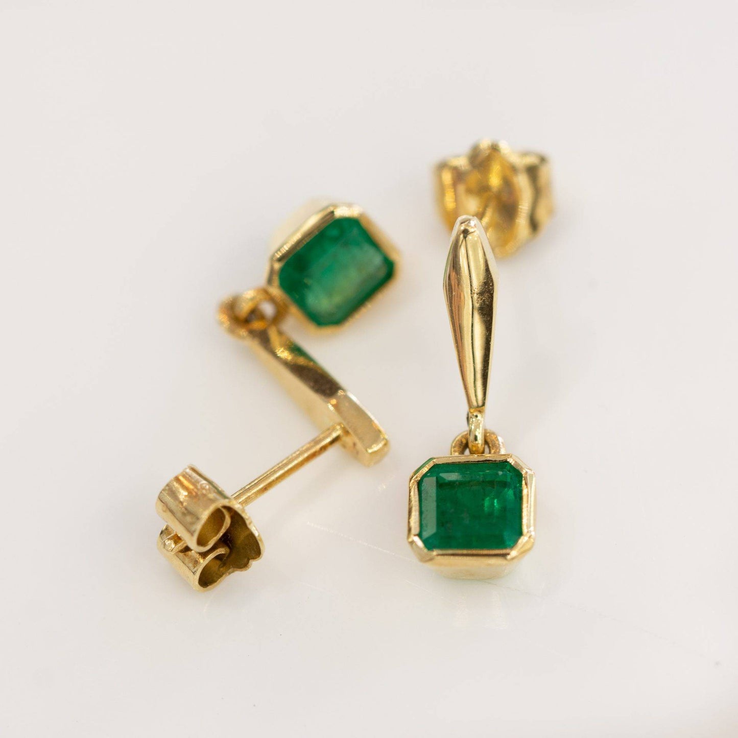 Colombian Emerald Drop Earrings in 18K Yellow Gold