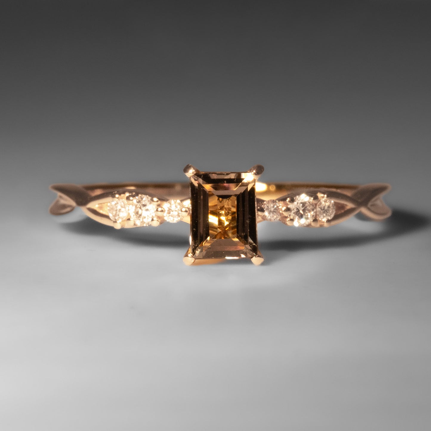 front view of Natural Alexandrite and Diamond Ring 0.38ct Princess Cut in 18K Yellow Gold in dark background